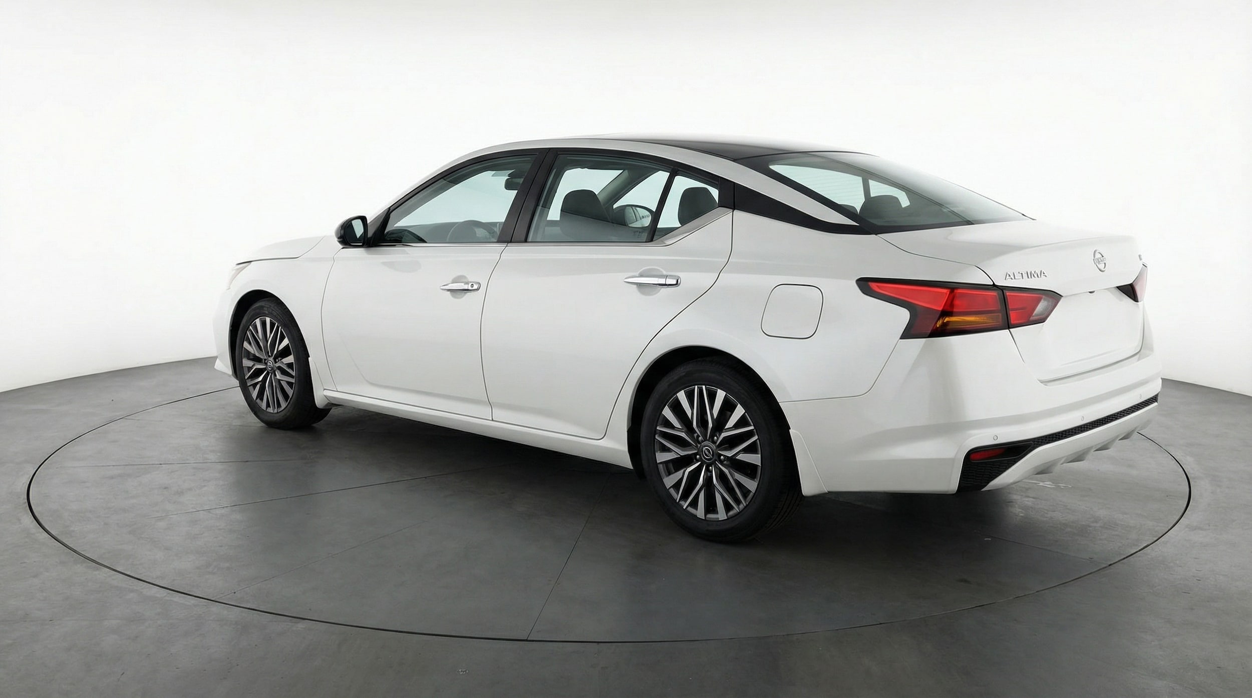 Thumbnail: 2025 Nissan Altima - 5