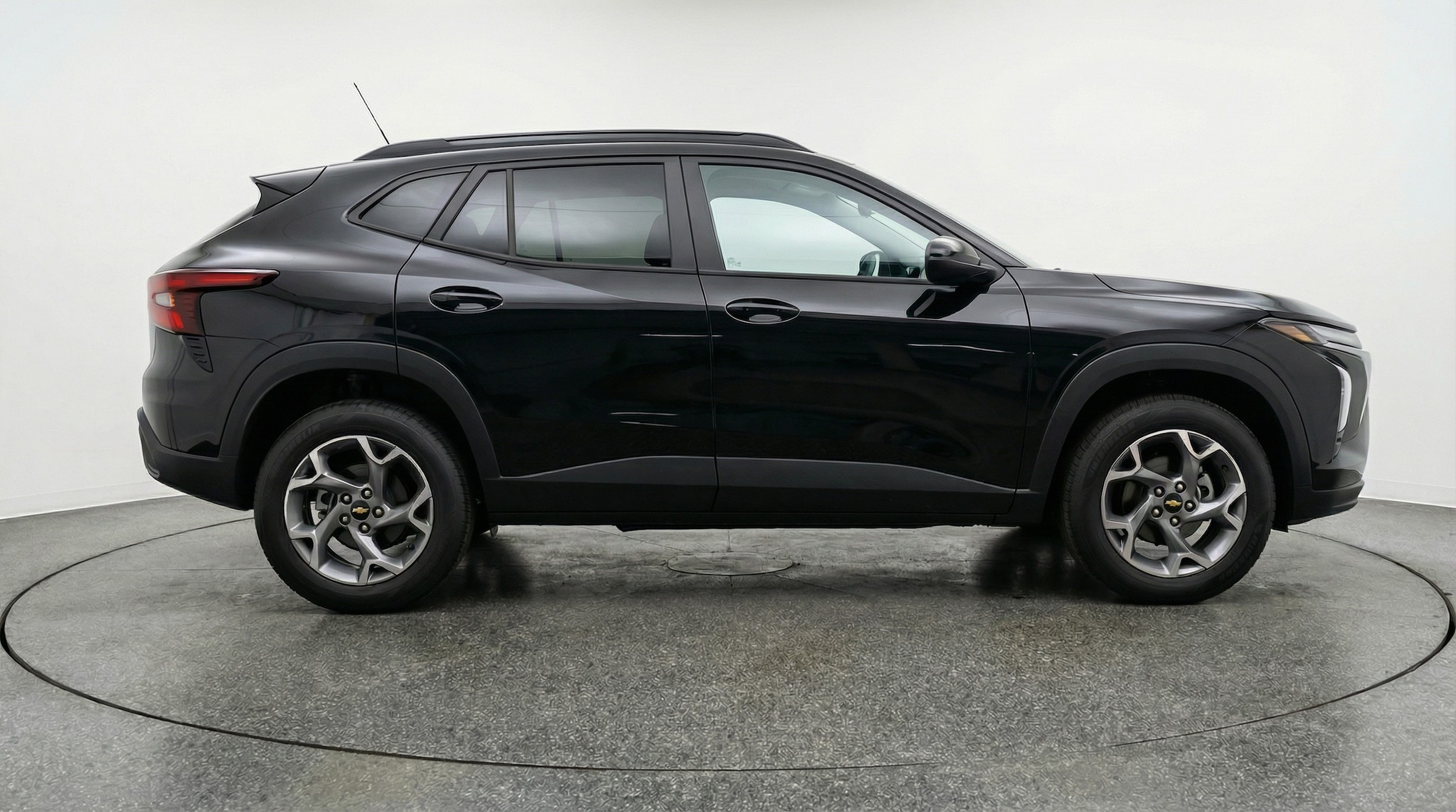 Thumbnail: 2025 Chevrolet Trax - 8