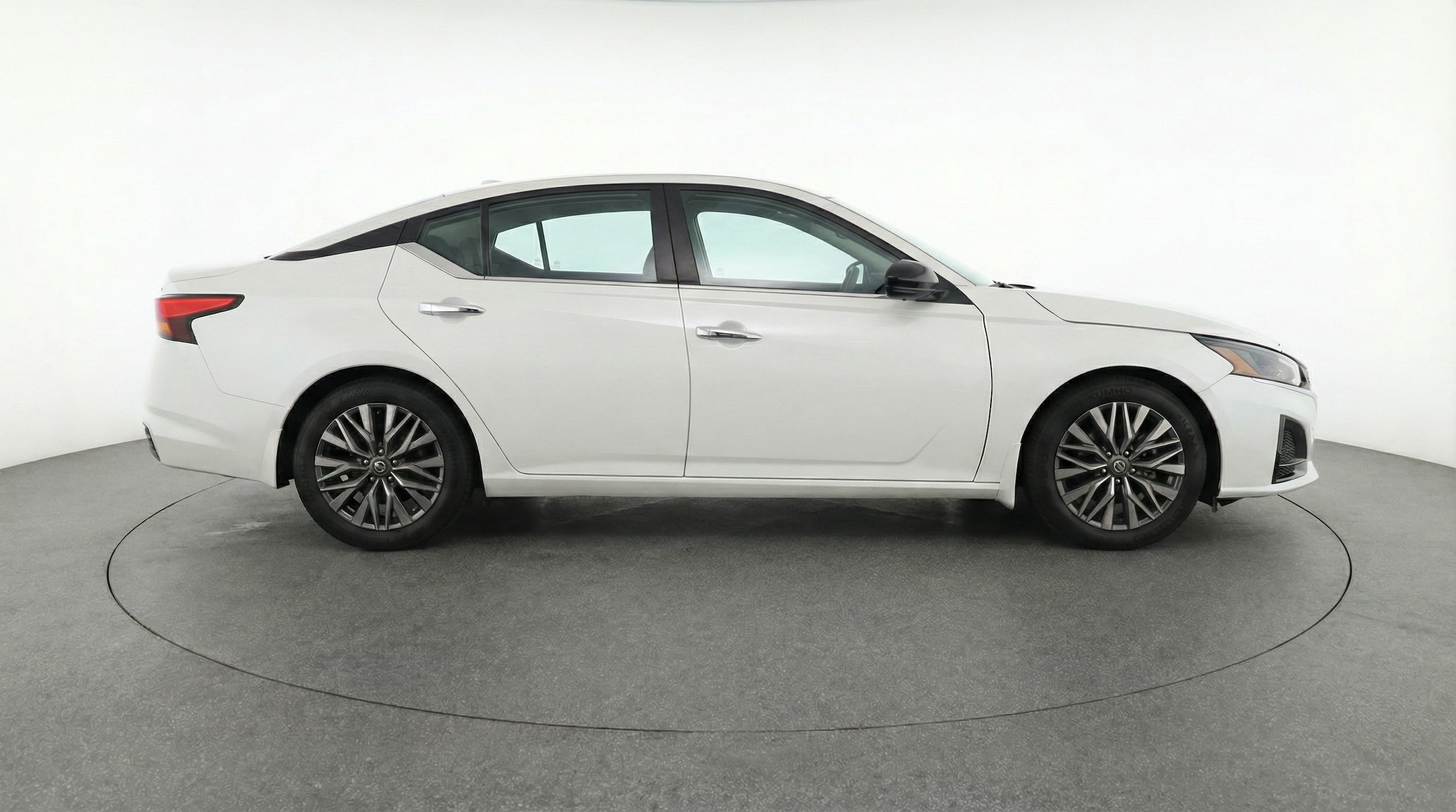 Thumbnail: 2025 Nissan Altima - 8