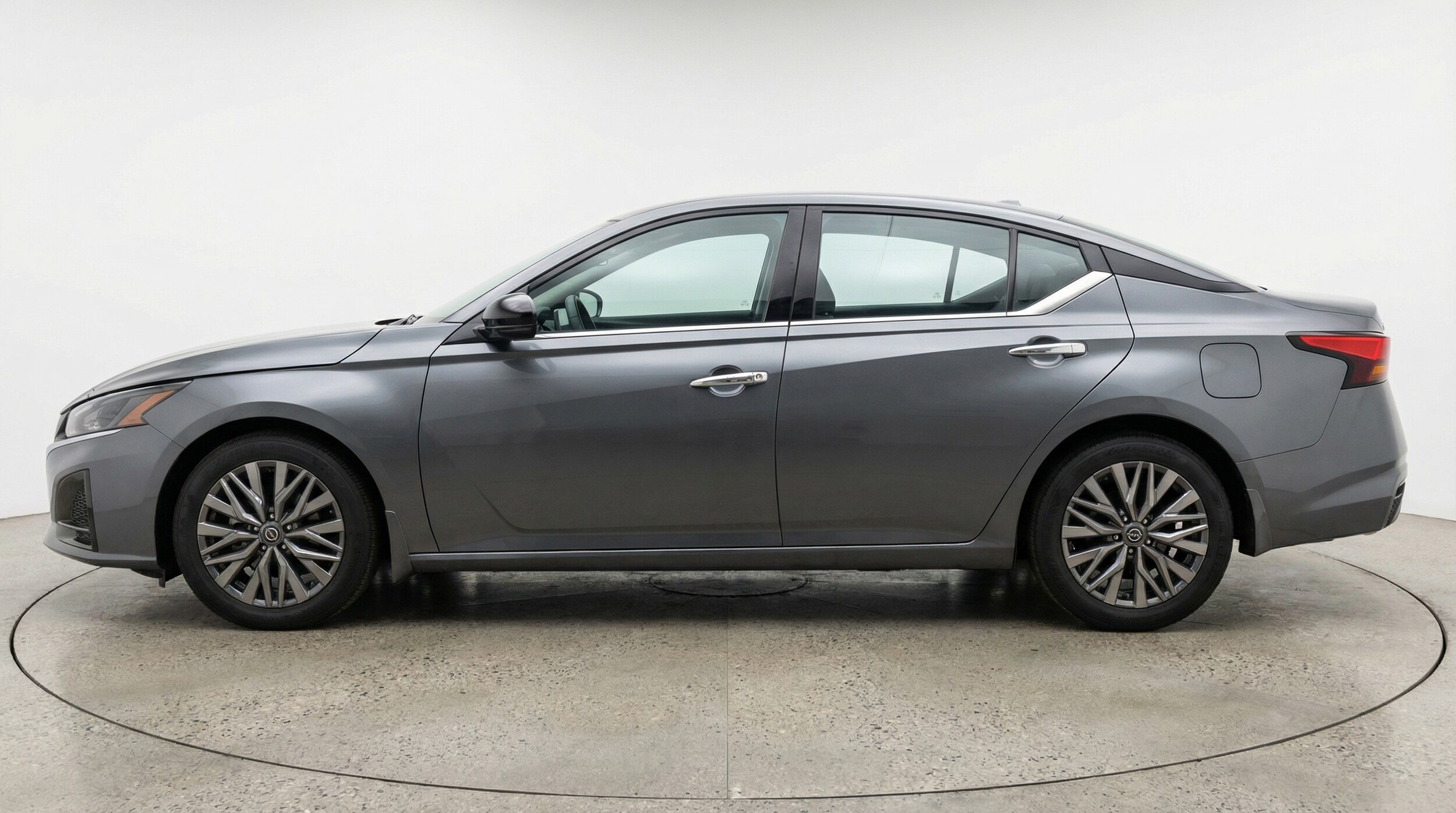 Thumbnail: 2025 Nissan Altima - 4