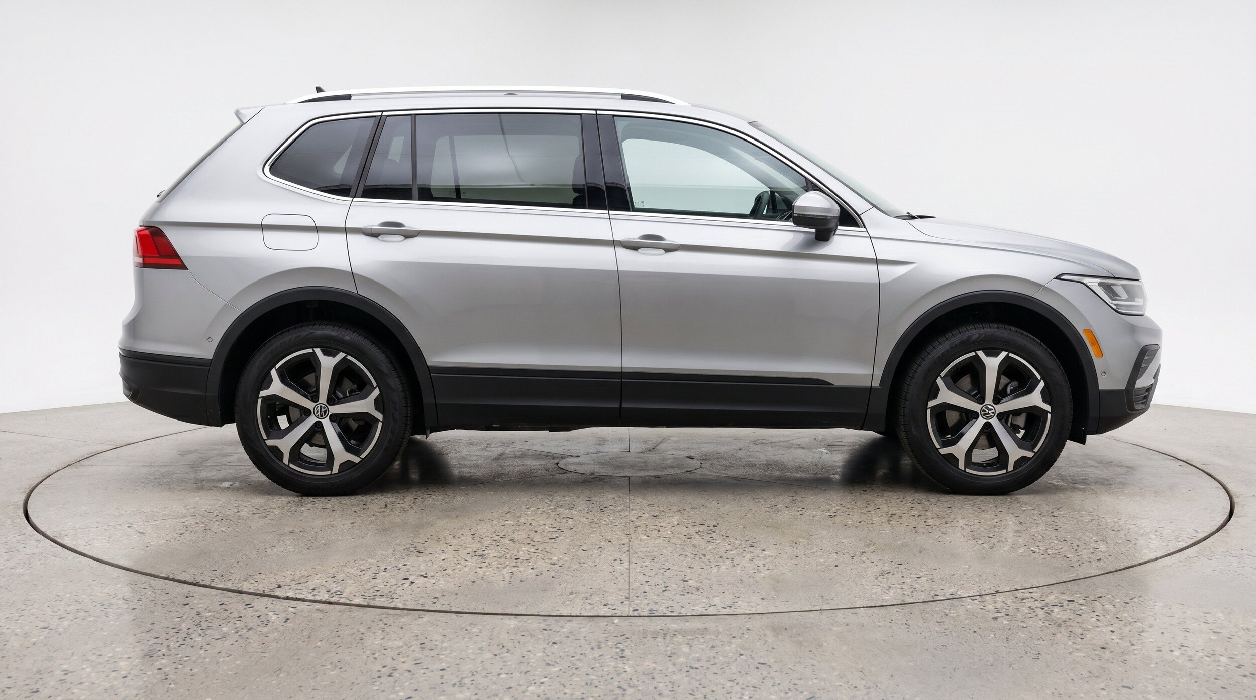 Thumbnail: 2026 Volkswagen Tiguan - 11