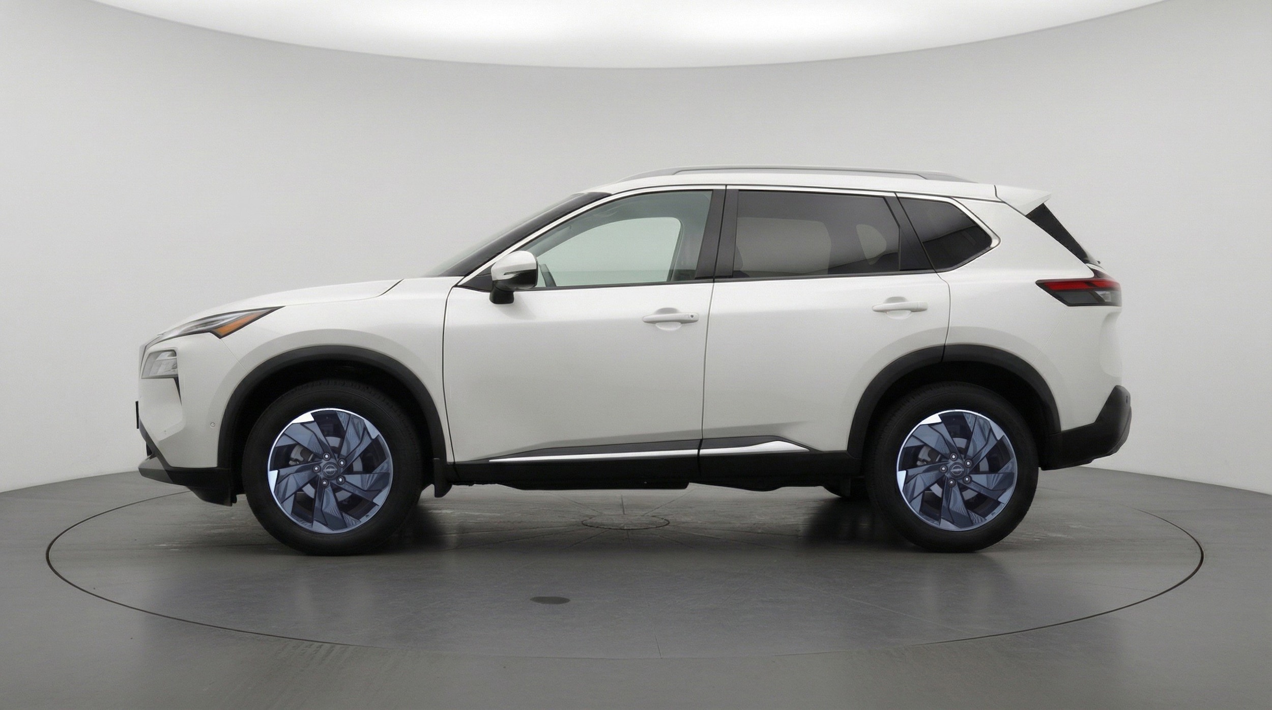 Thumbnail: 2025 Nissan Rogue - 5