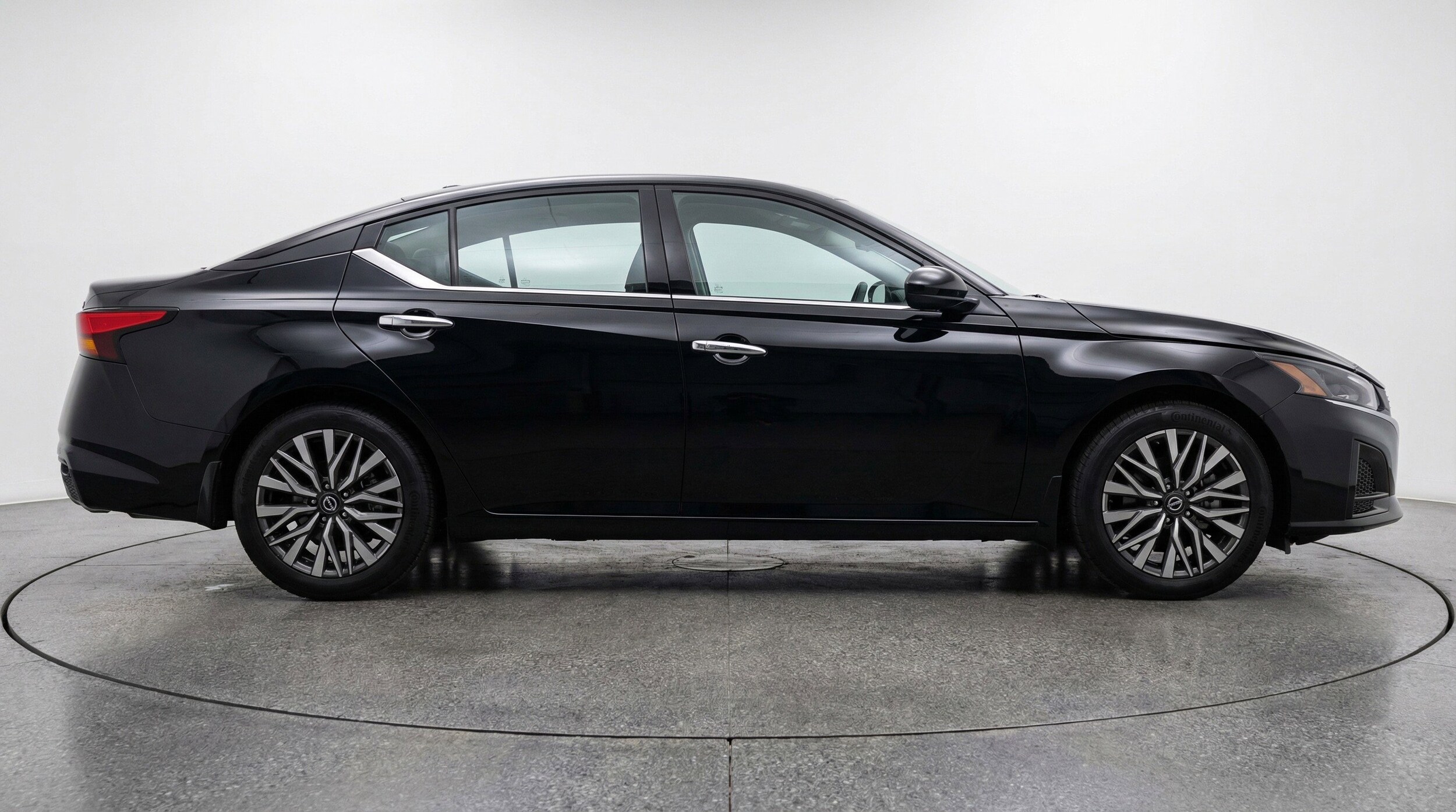 Thumbnail: 2025 Nissan Altima - 11