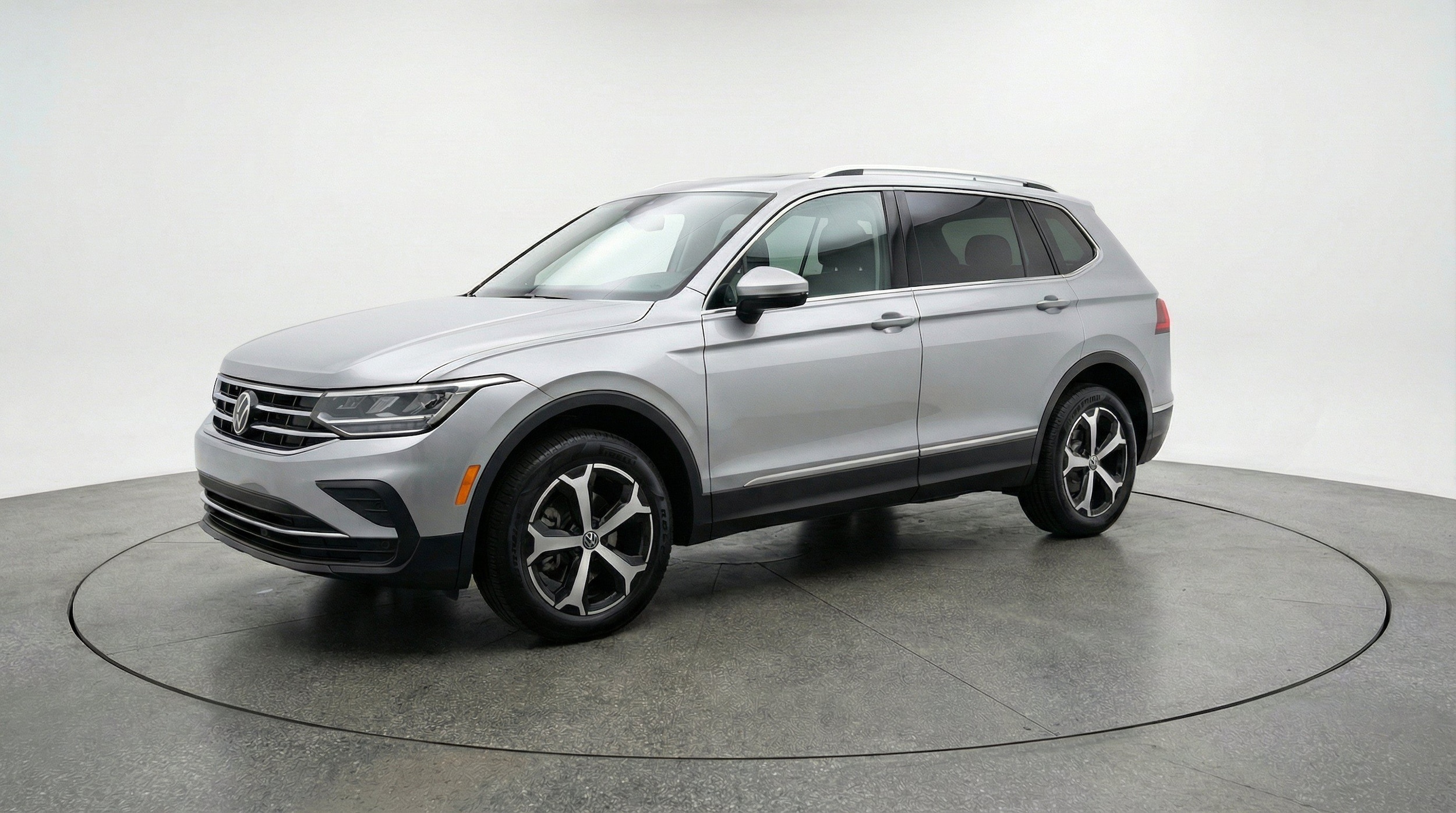 Thumbnail: 2026 Volkswagen Tiguan - 3