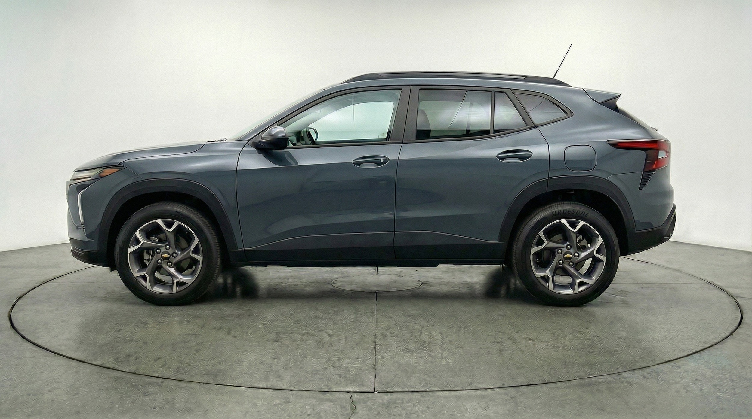Thumbnail: 2025 Chevrolet Trax - 5