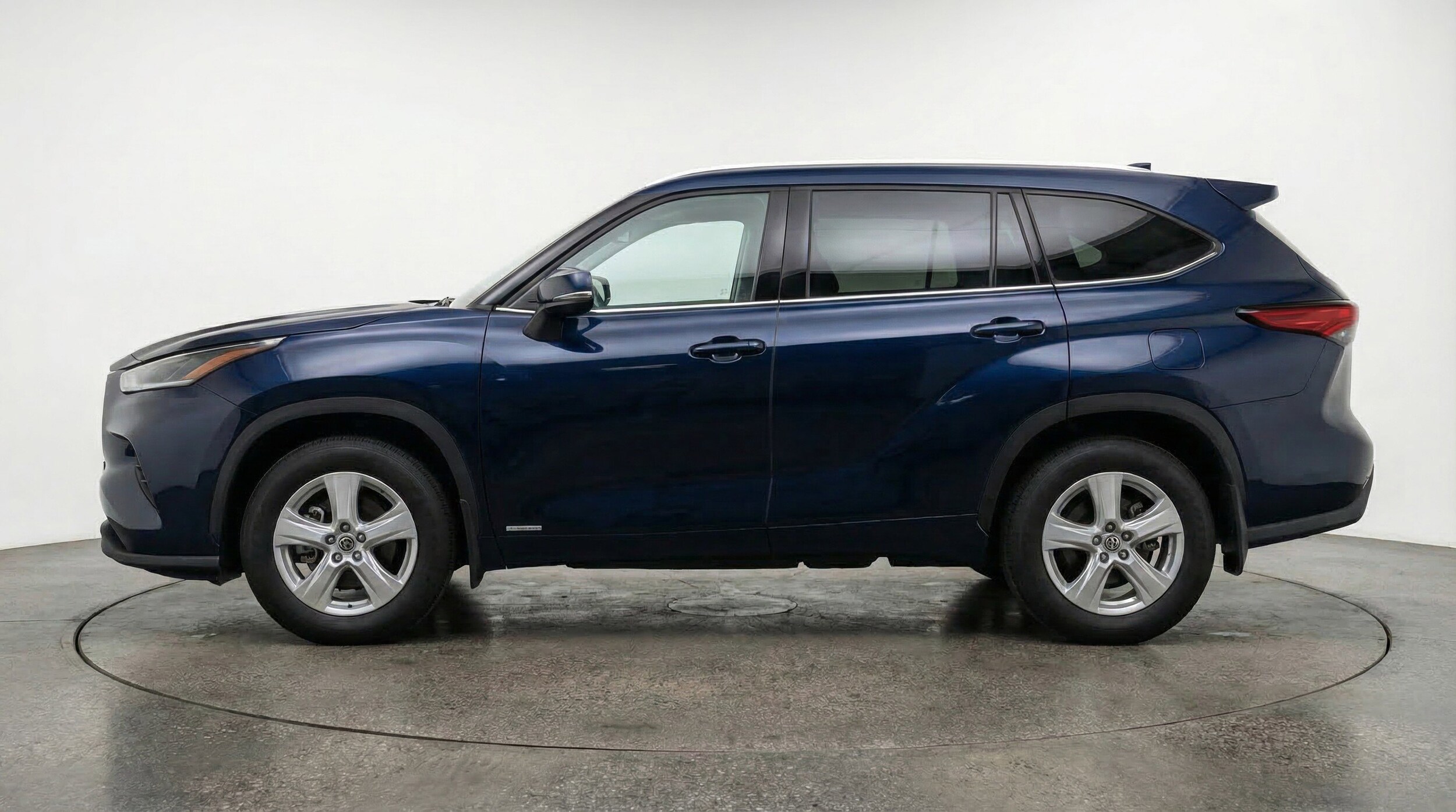 Thumbnail: 2025 Toyota Highlander - 5