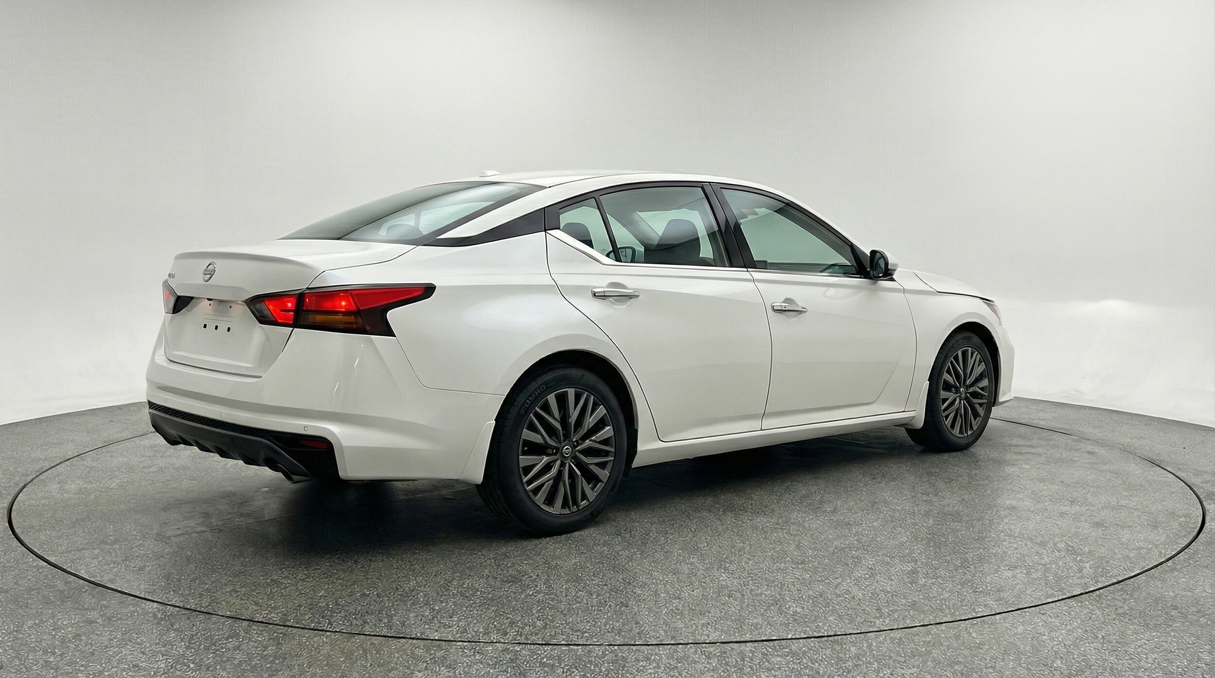 Thumbnail: 2025 Nissan Altima - 9
