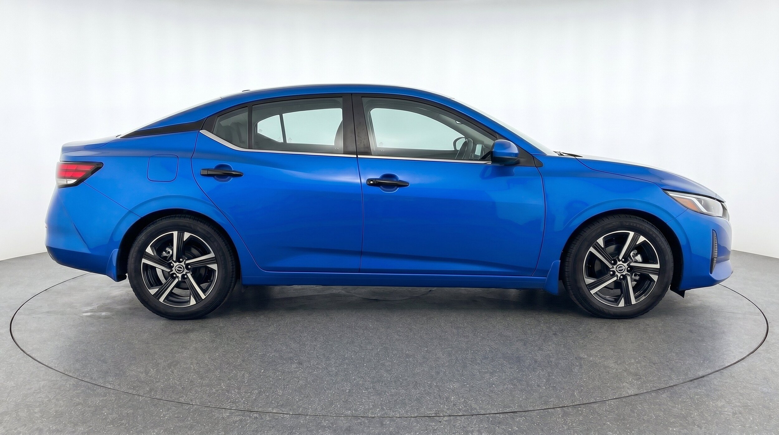 Thumbnail: 2025 Nissan Sentra - 10