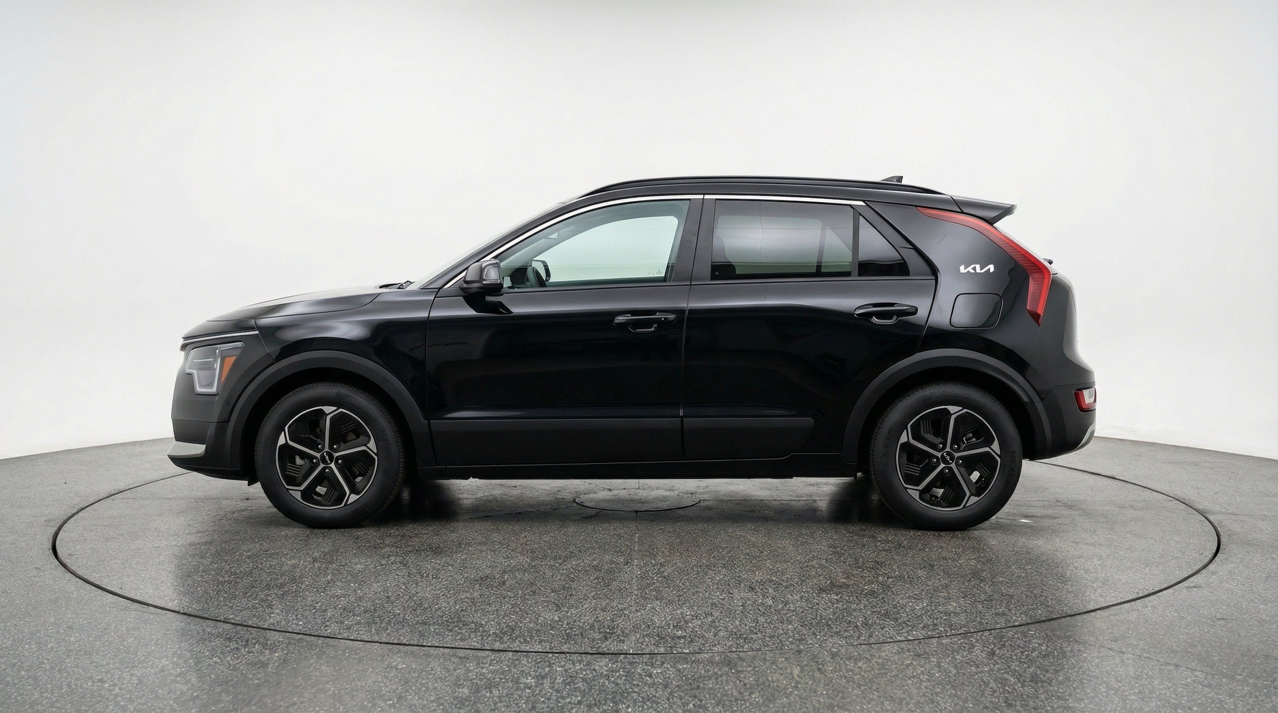 Thumbnail: 2026 Kia Niro - 5