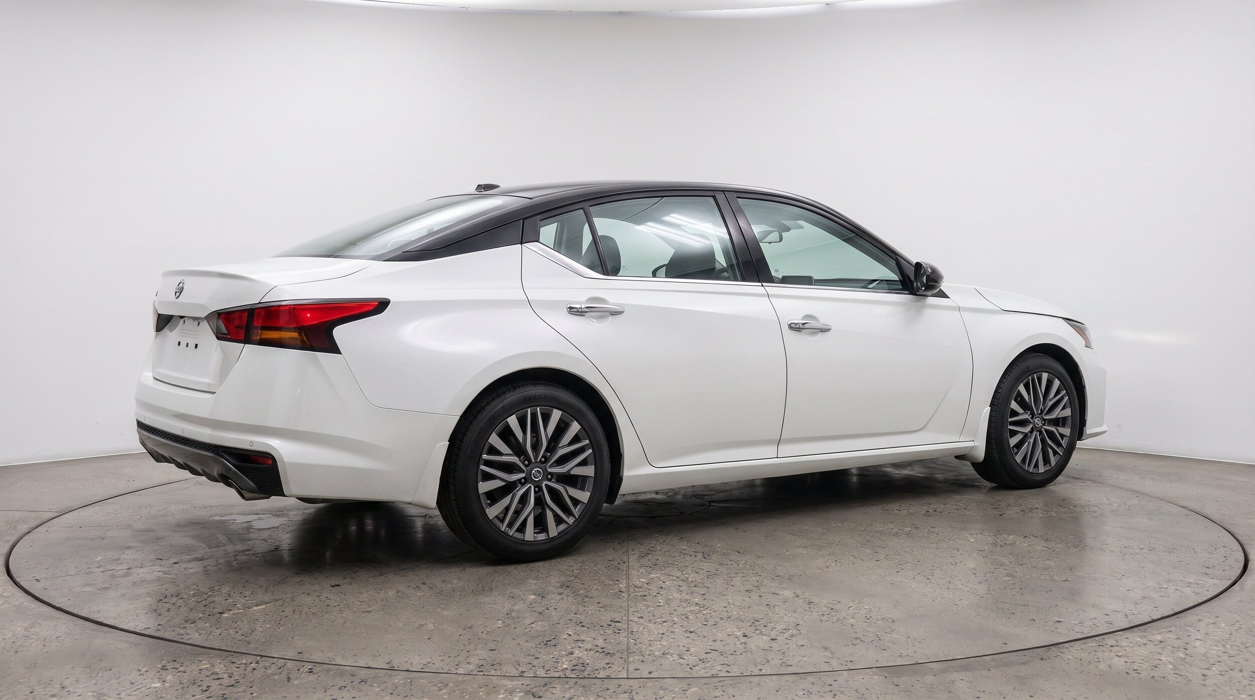 Thumbnail: 2025 Nissan Altima - 9