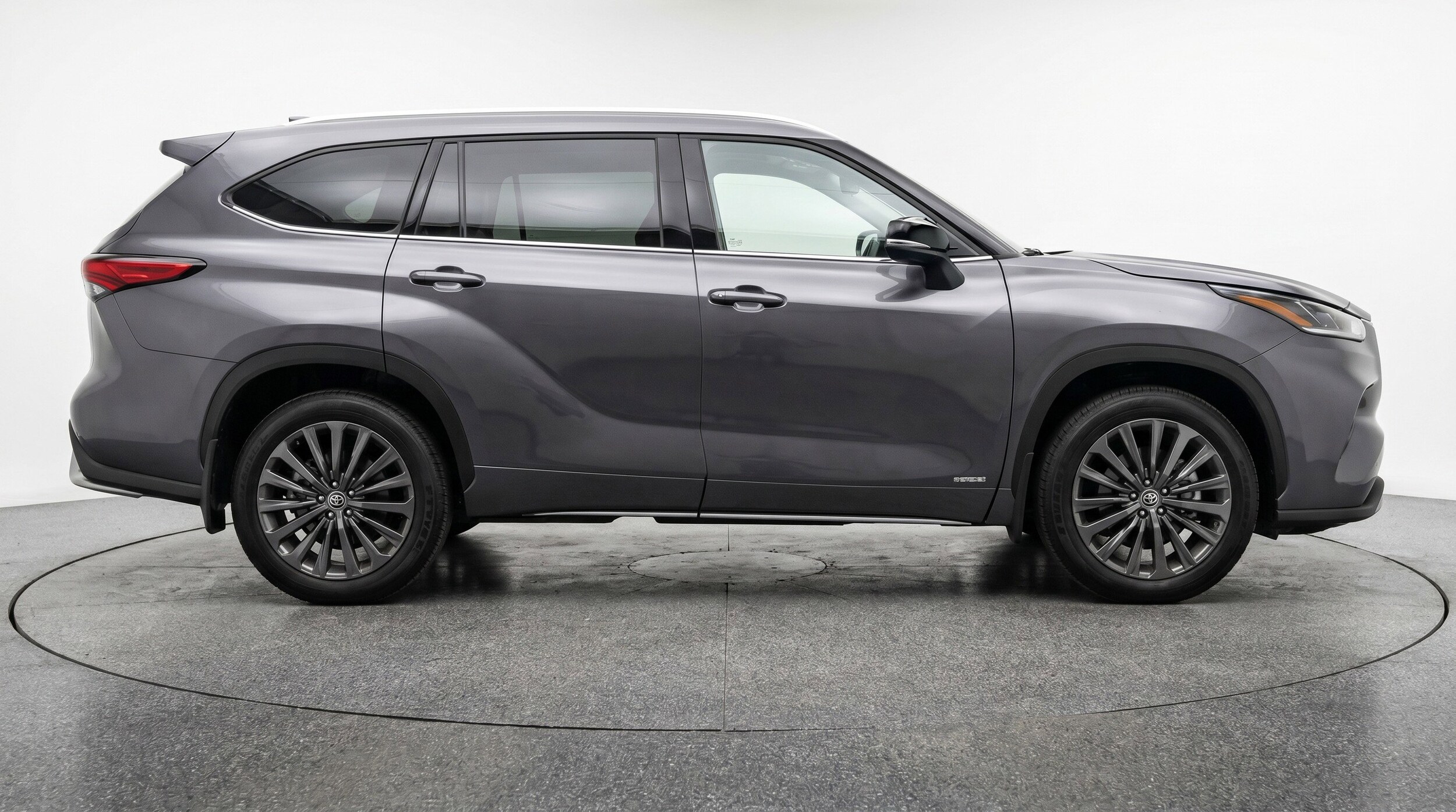 Thumbnail: 2025 Toyota Highlander - 11