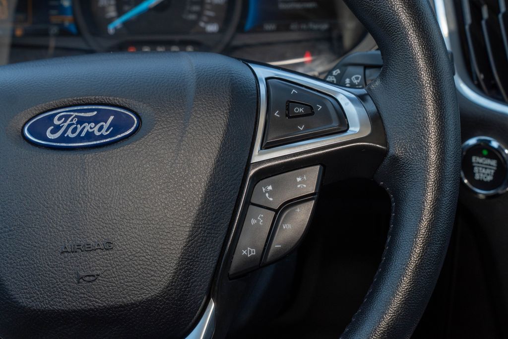 2024 Ford Edge Titanium - Photo 25