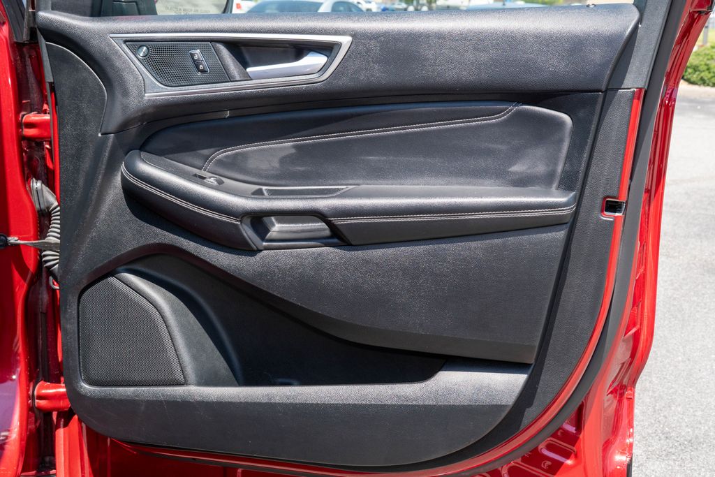 2024 Ford Edge Titanium - Photo 11