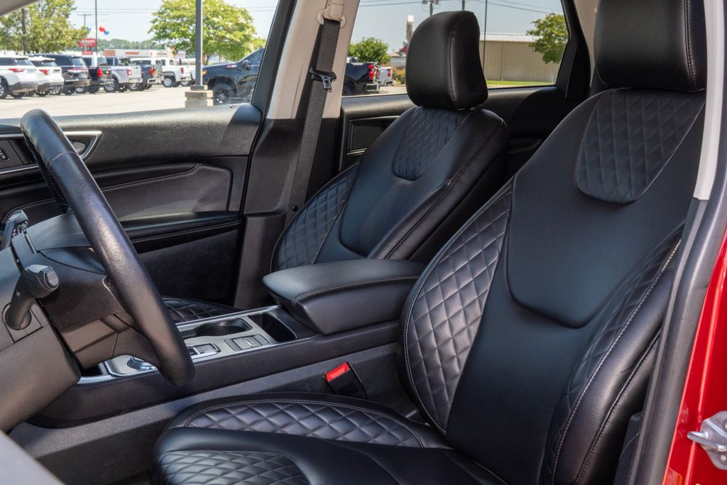 2024 Ford Edge Titanium - Photo 14