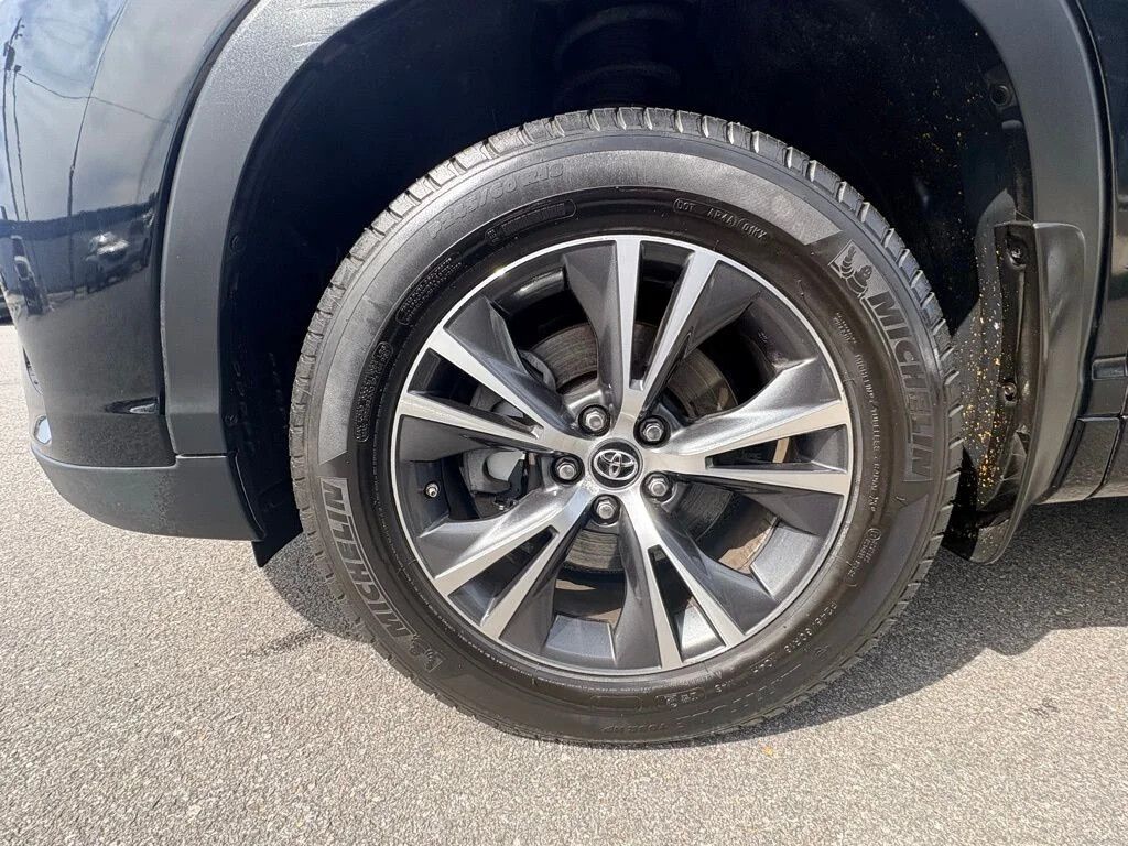 2017 Toyota Highlander LE Plus - Photo 35