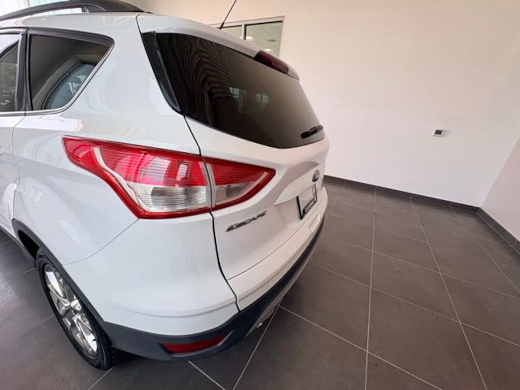 Used 2016 Ford Escape SE SUV