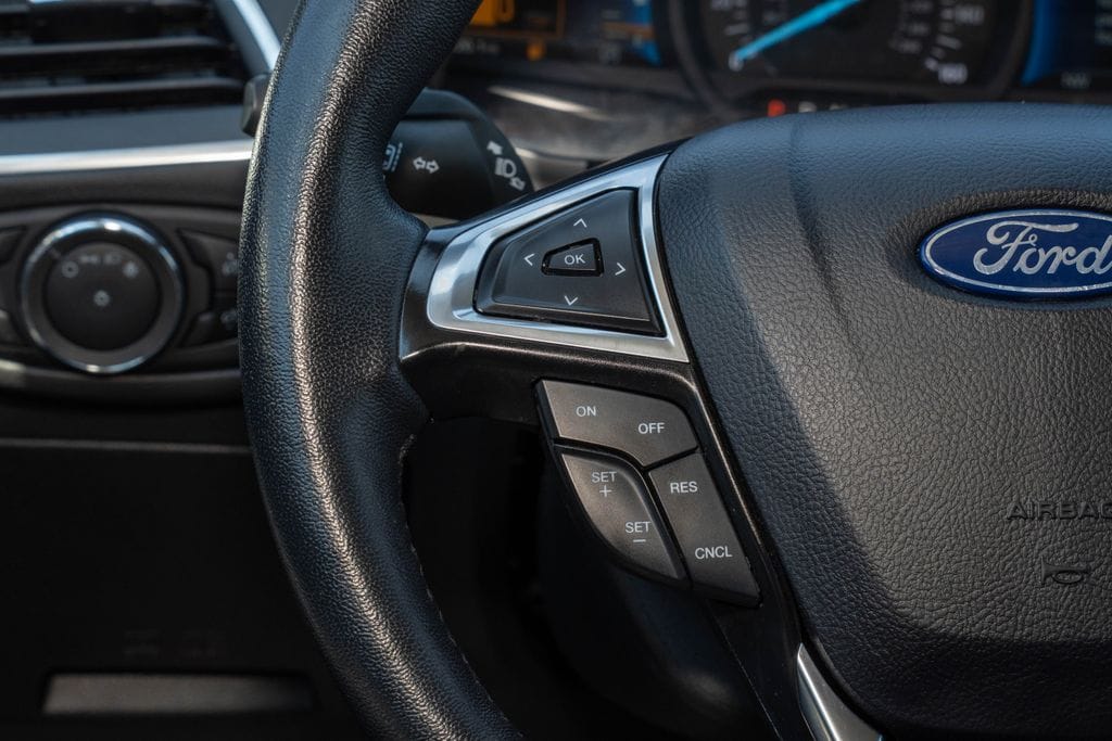 2024 Ford Edge Titanium - Photo 24