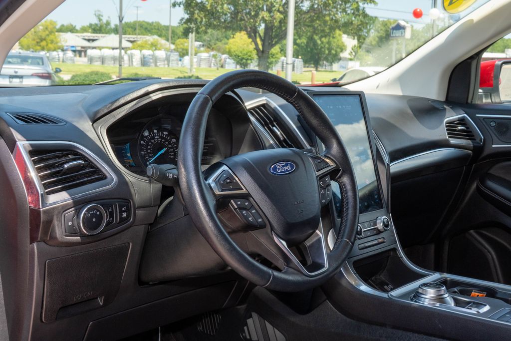 2024 Ford Edge Titanium - Photo 13