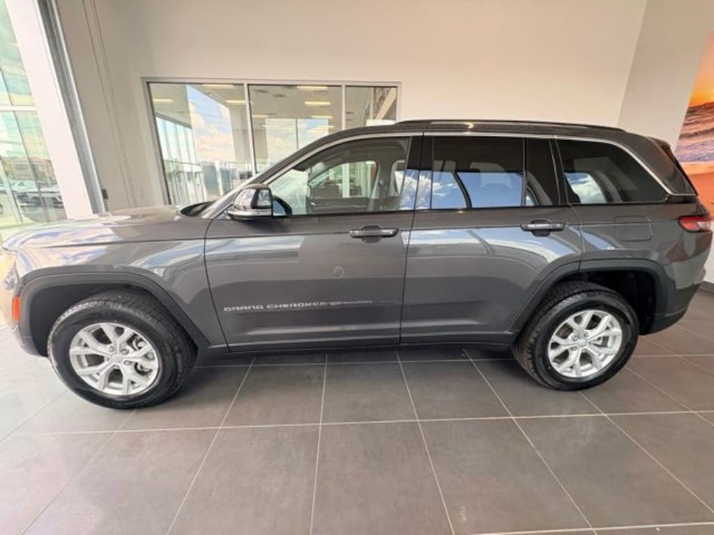 Used 2023 Jeep Grand Cherokee Limited SUV