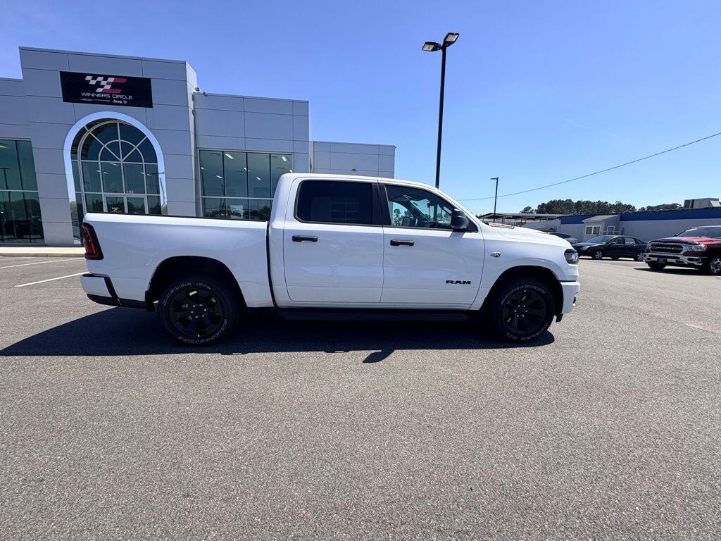 New 2026 Ram 1500 EXPRESS CREW CAB 4X4 5'7 BOX Pickup