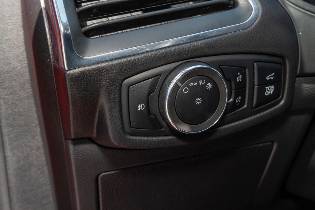 2024 Ford Edge Titanium - Photo 26