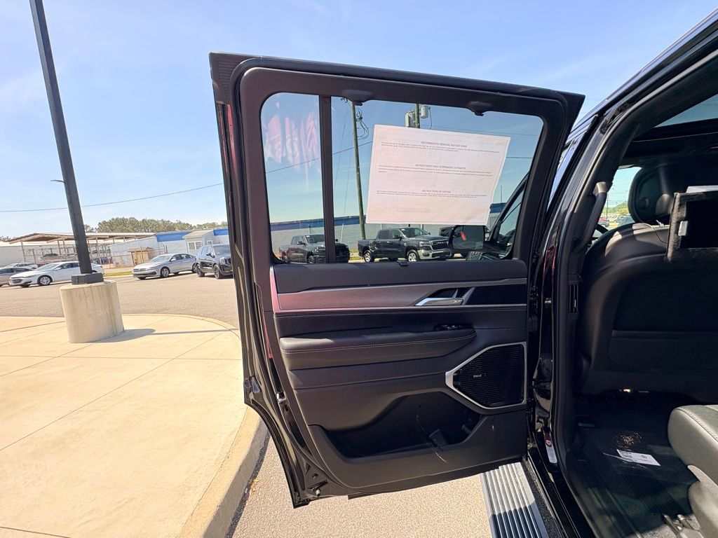2026 Jeep Grand Wagoneer Limited Reserve - Photo 36