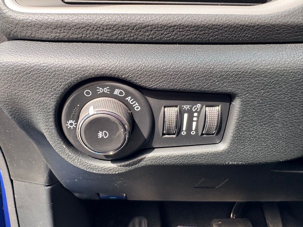 2026 Chrysler Pacifica Select - Photo 20