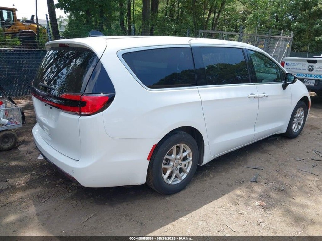Used 2025 Chrysler Pacifica Select Minivan/Van