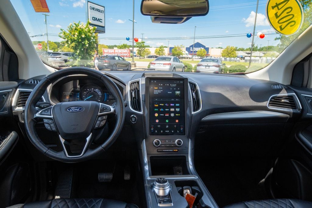 2024 Ford Edge Titanium - Photo 17
