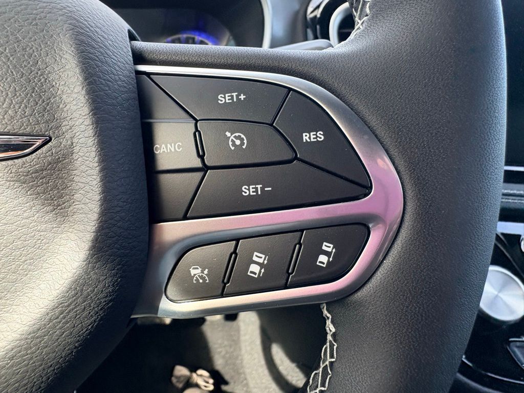 2026 Chrysler Pacifica Select - Photo 24