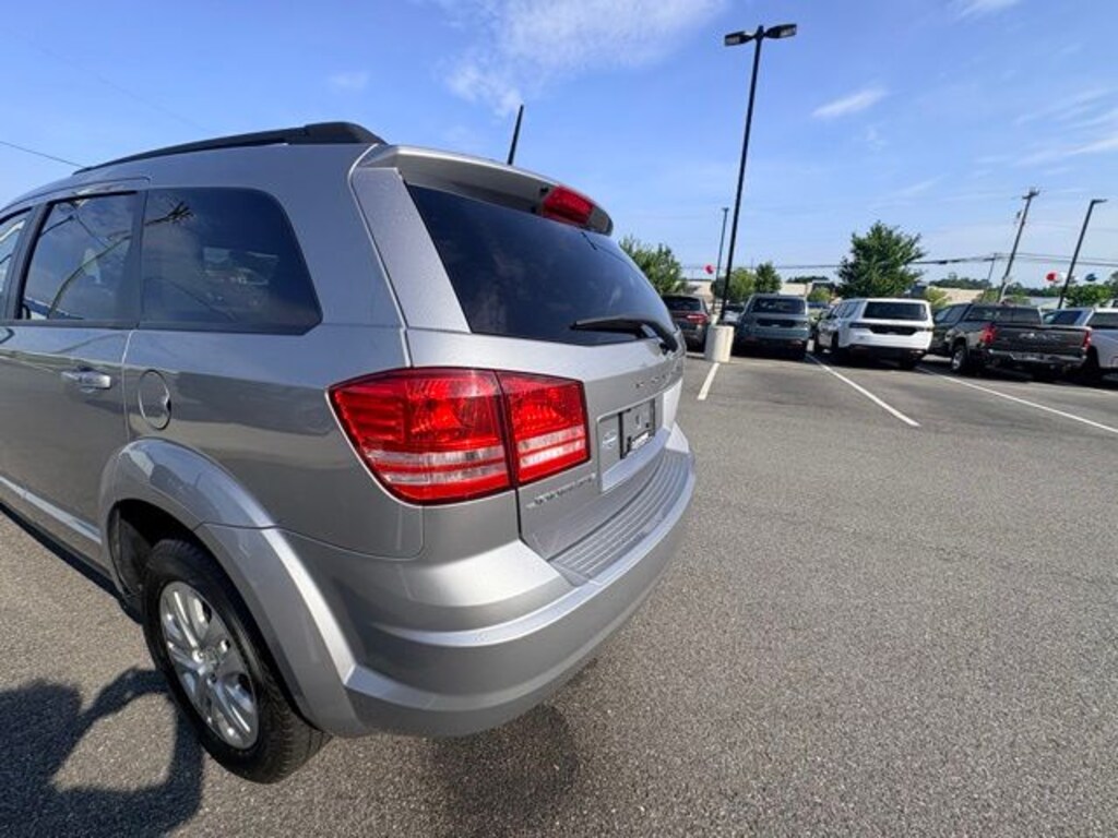 Used 2019 Dodge Journey SE SUV