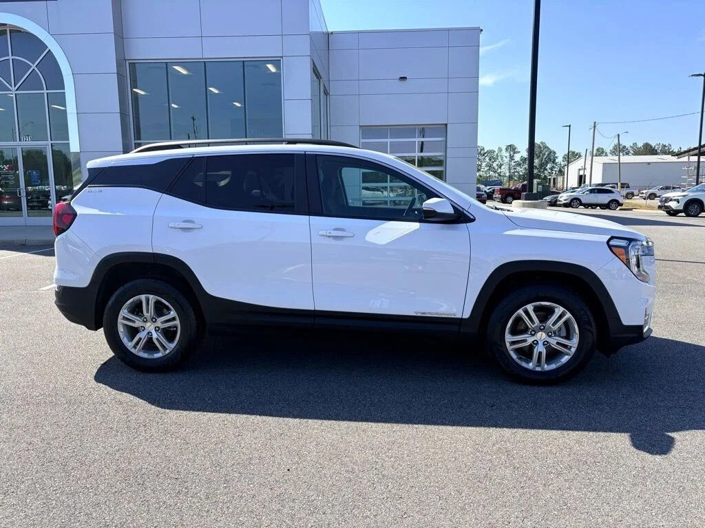 Used 2023 GMC Terrain SLE SUV