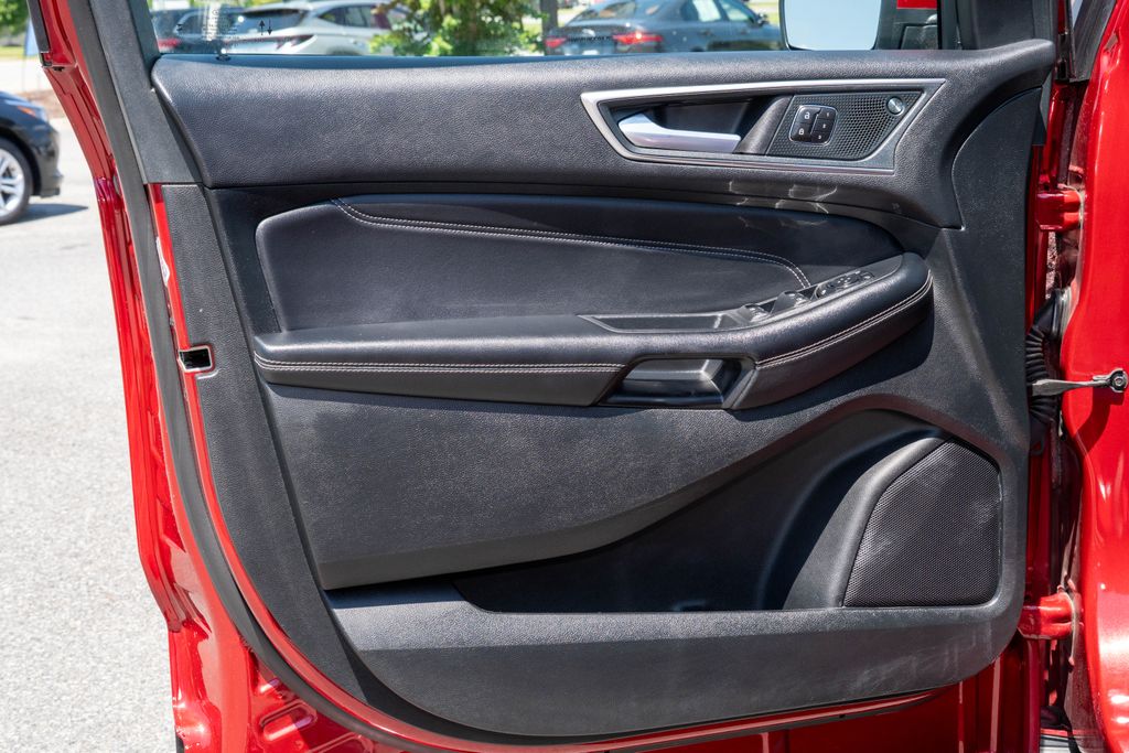 2024 Ford Edge Titanium - Photo 9