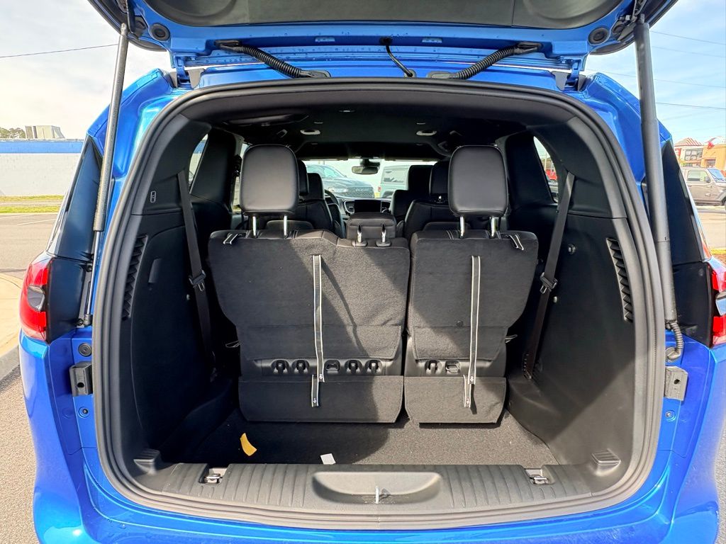 2026 Chrysler Pacifica Select - Photo 6