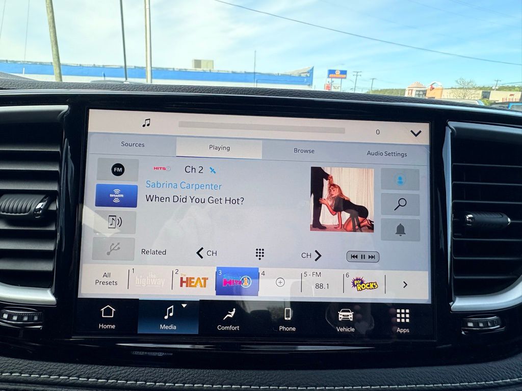 2026 Chrysler Pacifica Select - Photo 28