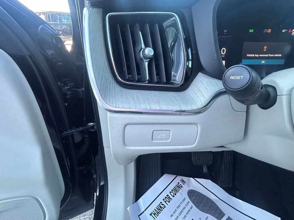 2023 Volvo XC60 Ultimate - Photo 21