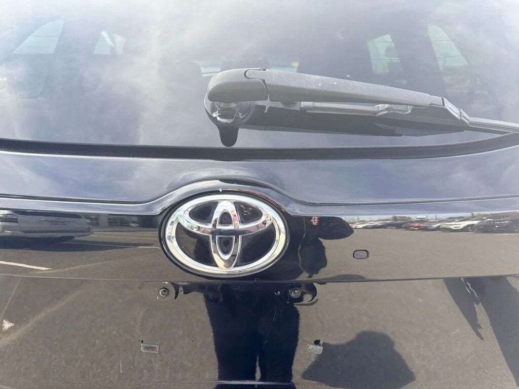 2017 Toyota Highlander LE Plus - Photo 24