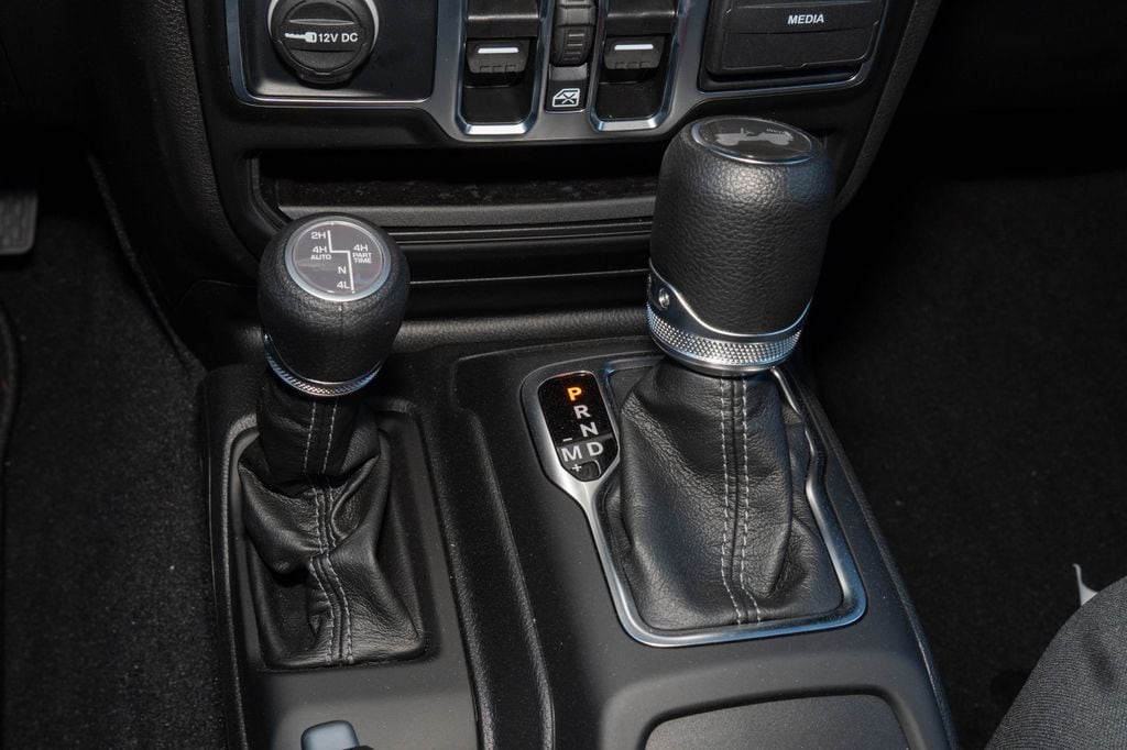 2025 Jeep Wrangler 4xe Sports S 4XE - Photo 19