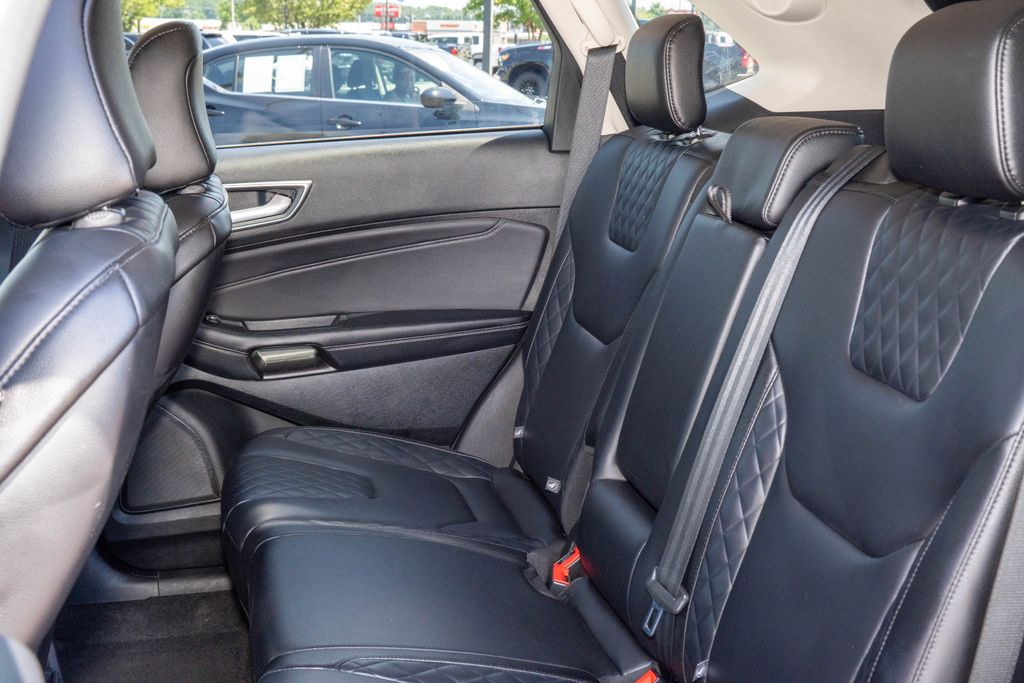 2024 Ford Edge Titanium - Photo 16