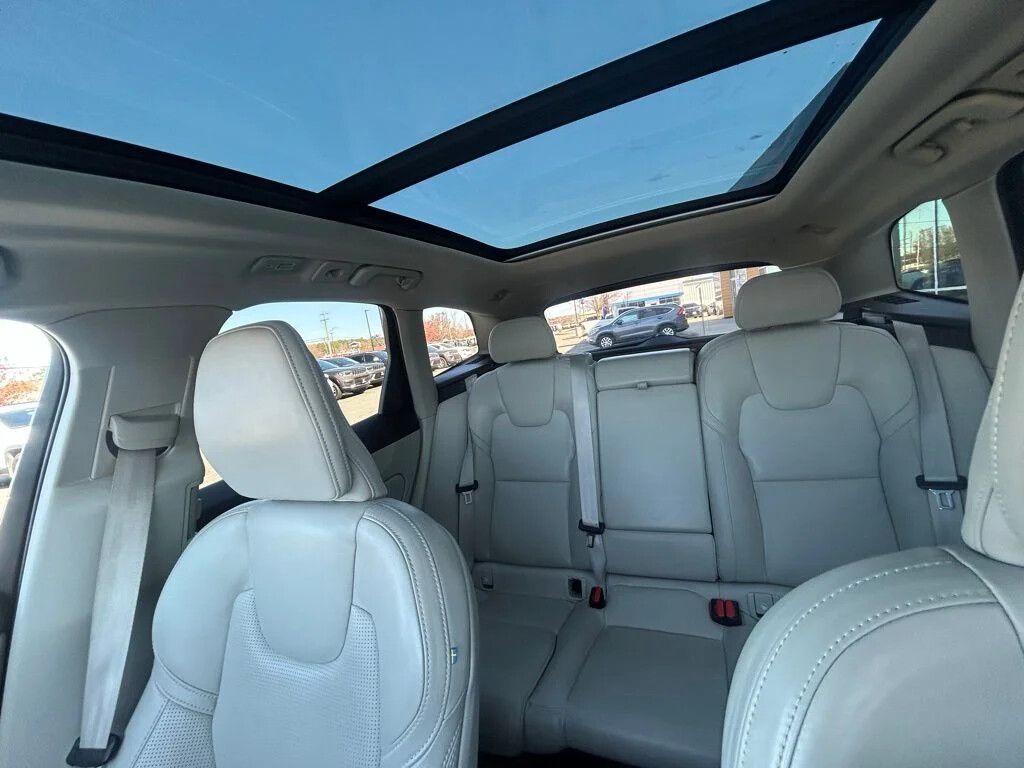 2023 Volvo XC60 Ultimate - Photo 19