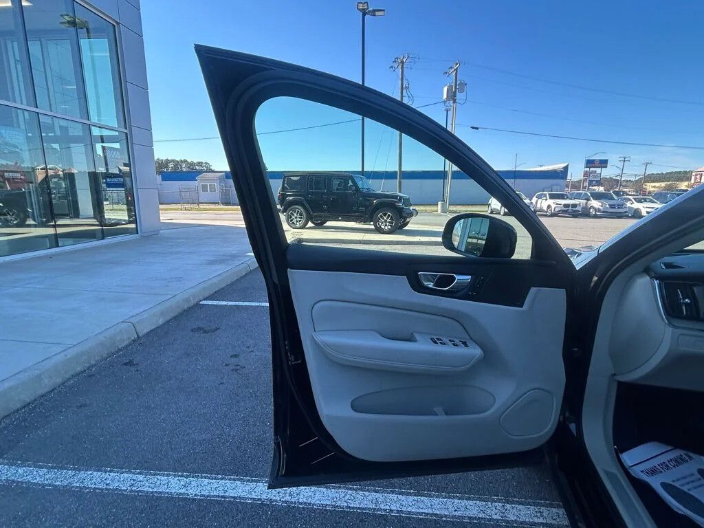 2023 Volvo XC60 Ultimate - Photo 26