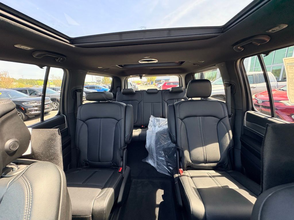 2026 Jeep Grand Wagoneer Limited Reserve - Photo 35