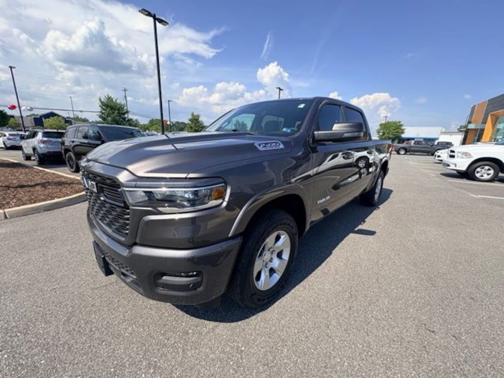 New 2026 Ram 1500 BIG HORN CREW CAB 4X4 5'7 BOX Pickup