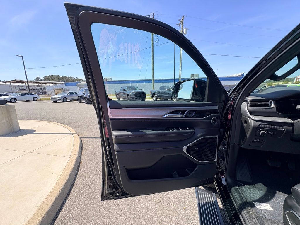 2026 Jeep Grand Wagoneer Limited Reserve - Photo 19