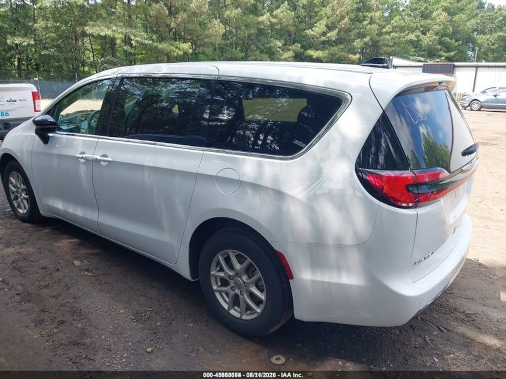 Used 2025 Chrysler Pacifica Select Minivan/Van
