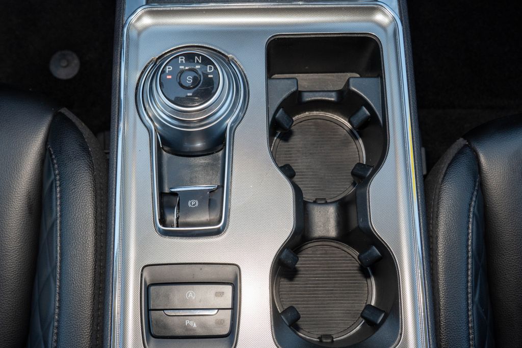 2024 Ford Edge Titanium - Photo 22