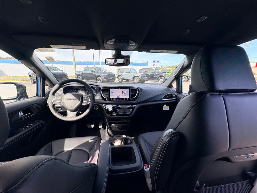 2026 Chrysler Pacifica Select - Photo 34