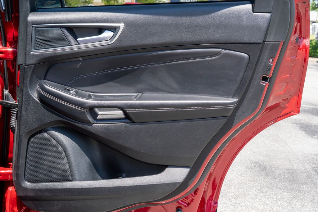 2024 Ford Edge Titanium - Photo 12