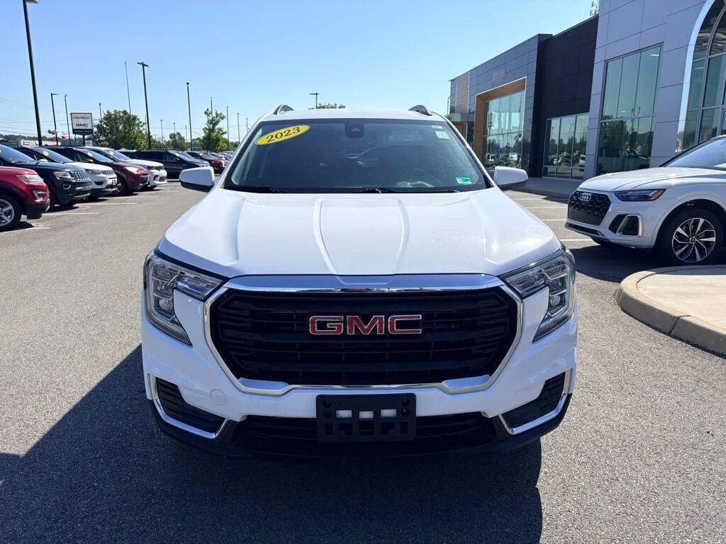Used 2023 GMC Terrain SLE SUV