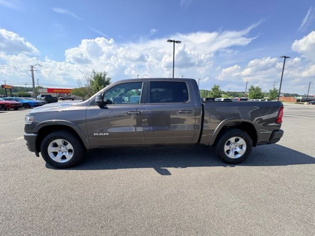 New 2026 Ram 1500 BIG HORN CREW CAB 4X4 5'7 BOX Pickup